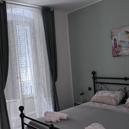 B&B Poesia Affittacamere Таранто Экстерьер фото