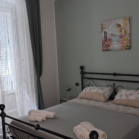 B&B Poesia Affittacamere Таранто Экстерьер фото